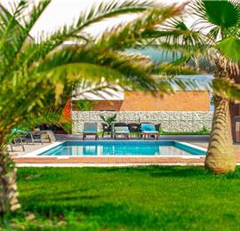 4 bedroom villa with pool near Pula, Istria, sleeps 8